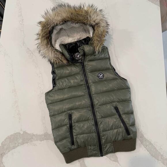 American Eagle Outfitters Jackets & Blazers - American Eagle Down Puffer Vest Faux Fur Removable Zipper Hood Women's Medium